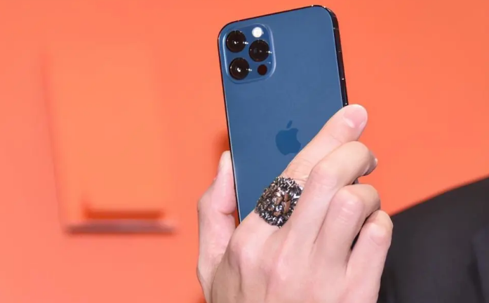 回民苹果手机维修分享iPhone12系列重启方法教程 